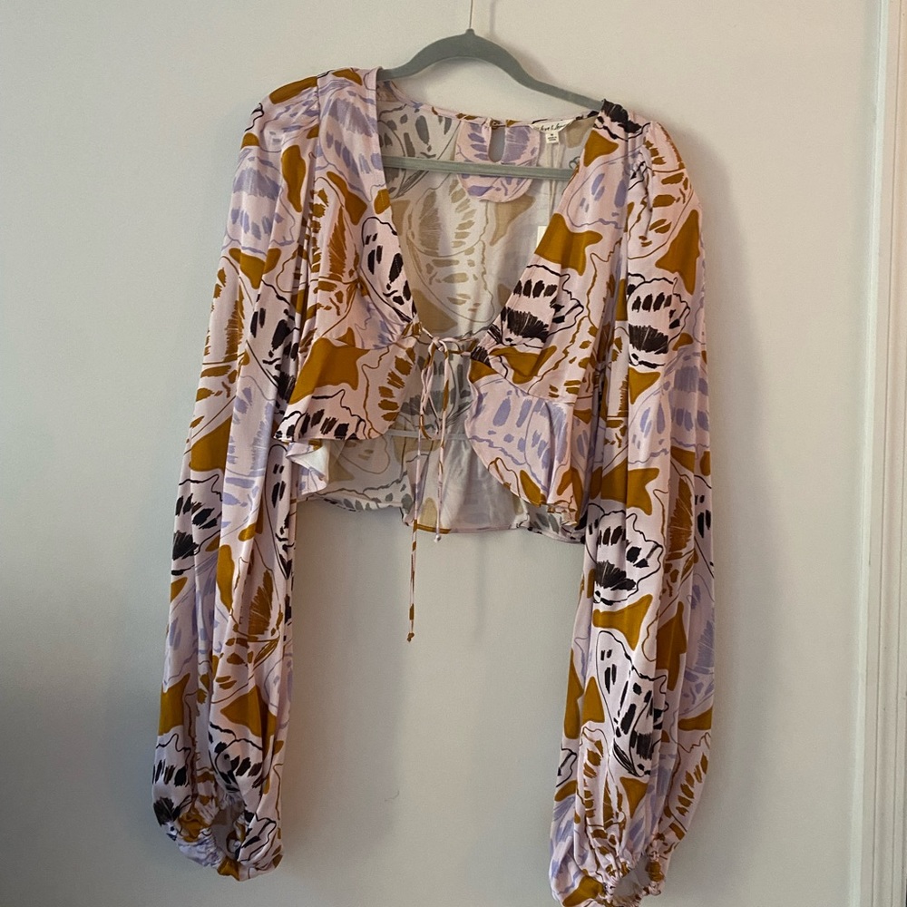 New w/ tags for love & lemons tie flowy top size M- with long sleeves